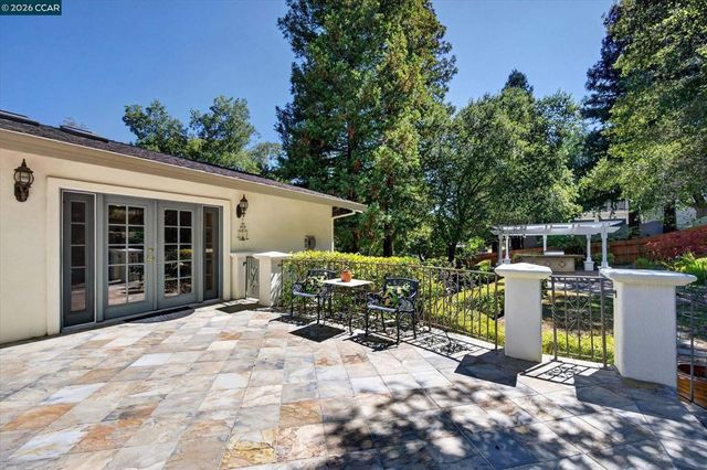 891 Livorna Rd, Alamo, CA 94507
