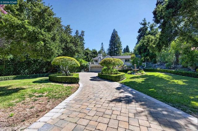 891 Livorna Rd, Alamo, CA 94507