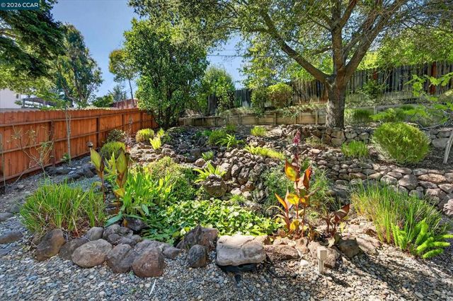 891 Livorna Rd, Alamo, CA 94507