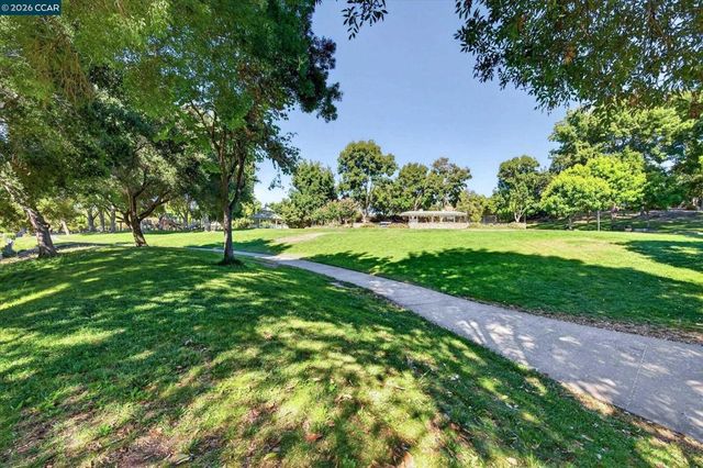 891 Livorna Rd, Alamo, CA 94507