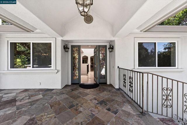 891 Livorna Rd, Alamo, CA 94507