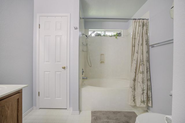 202 McCarthur DR, Leander, TX 78641