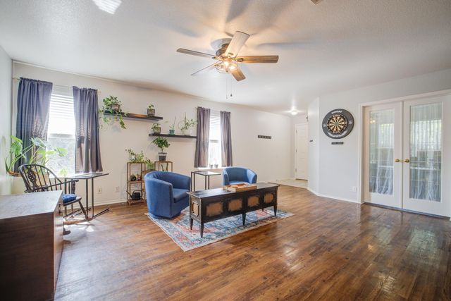 202 McCarthur DR, Leander, TX 78641