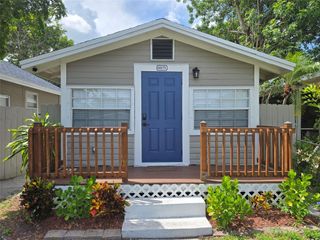 1017 S M St, Lake Worth Beach, FL 33460