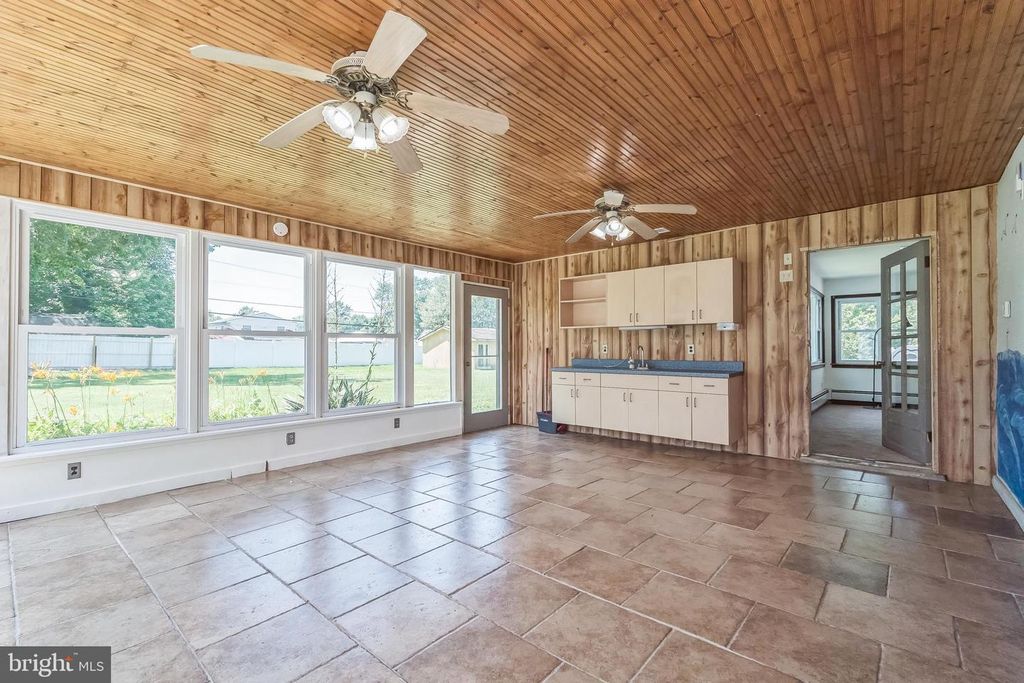 1194 WAYLAND AVE, Bensalem, PA 19020