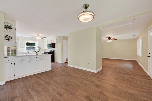 240 W Main Street, West Brookfield, MA 01585