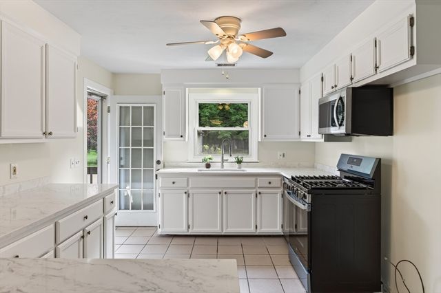240 W Main Street, West Brookfield, MA 01585