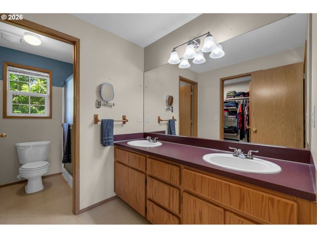 16401 Ne 75TH Cir, Vancouver, WA 98682