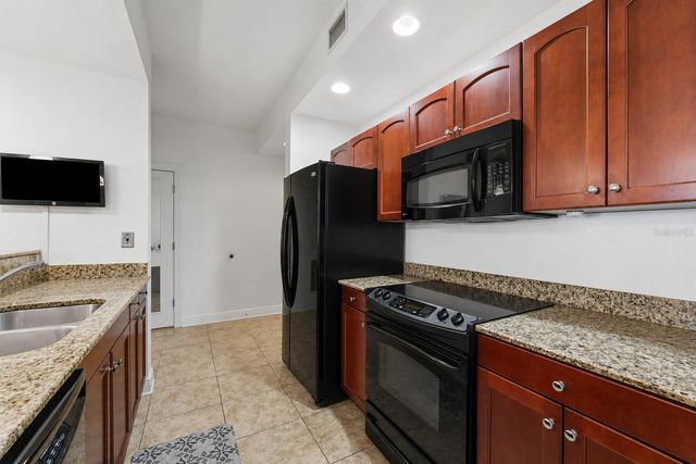 628 CLEVELAND STREET 1211, Clearwater, FL 33755