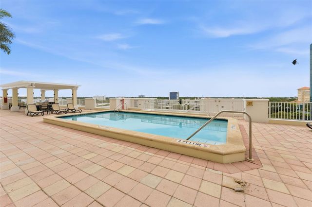 628 CLEVELAND STREET 1211, Clearwater, FL 33755