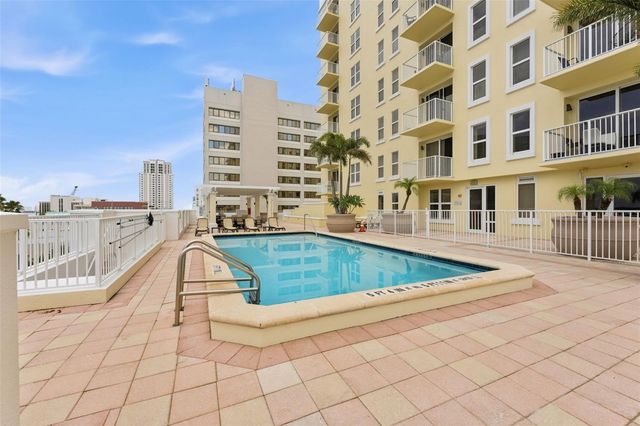628 CLEVELAND STREET 1211, Clearwater, FL 33755