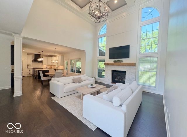 16556 Brookhollow Drive, Westfield, IN 46062