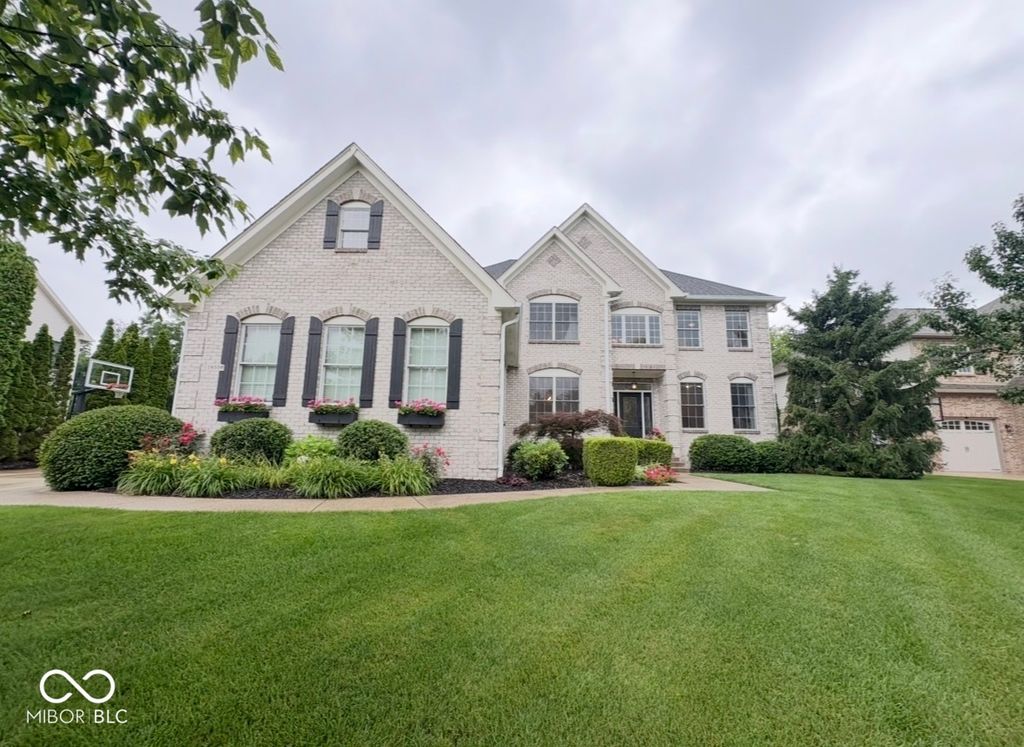 16556 Brookhollow Drive, Westfield, IN 46062