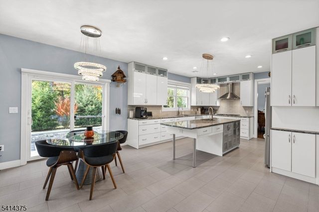 1993 Amwell Rd, Franklin Twp., NJ 08873