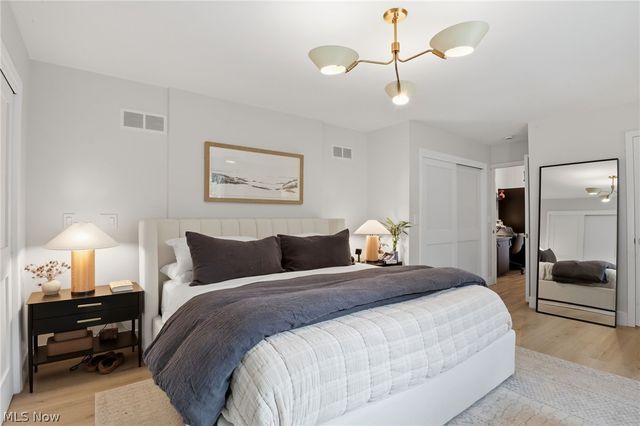 23250 Fairmount Boulevard, Shaker Heights, OH 44122