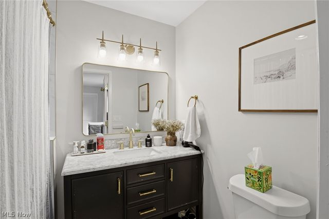 23250 Fairmount Boulevard, Shaker Heights, OH 44122