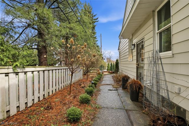 23250 Fairmount Boulevard, Shaker Heights, OH 44122