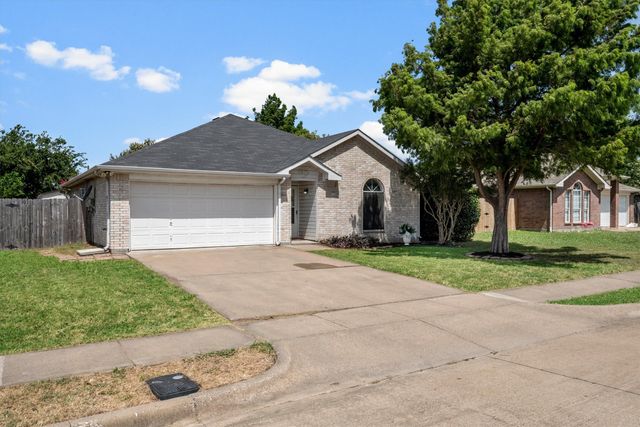 1309 Indian Wells Trail, Midlothian, TX 76065