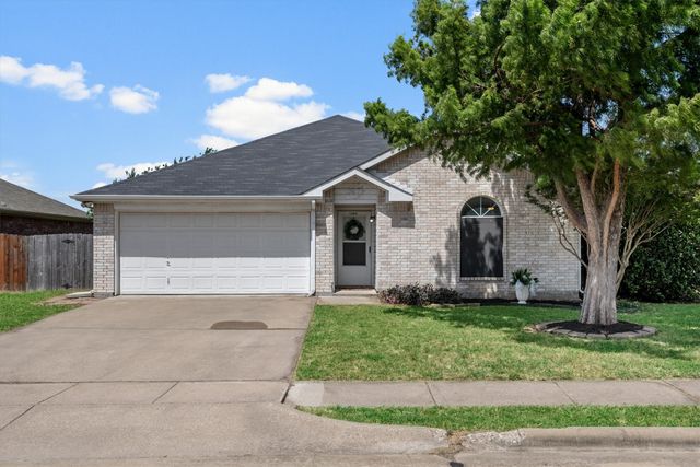 1309 Indian Wells Trail, Midlothian, TX 76065