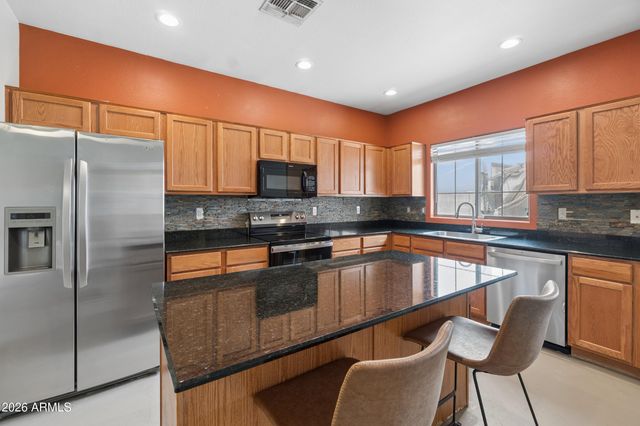 4916 W HARWELL Road, Laveen, AZ 85339