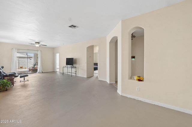 4916 W HARWELL Road, Laveen, AZ 85339