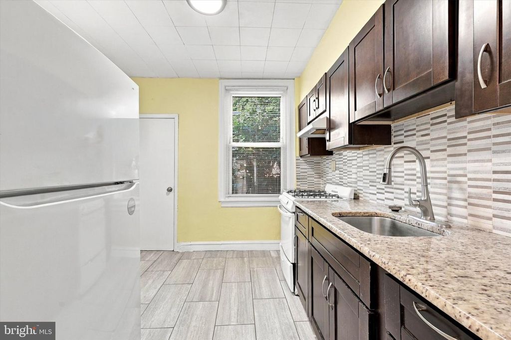 1642 S NEWKIRK ST, PHILADELPHIA, PA 19145 — photo 4