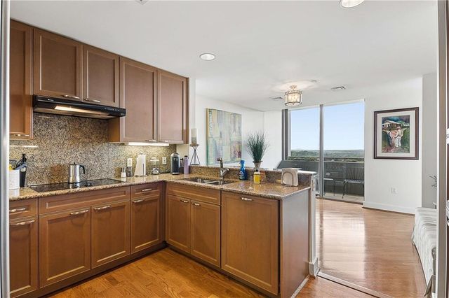 700 Park Regency Place NE 1607, Atlanta, GA 30326