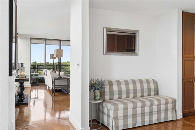 700 Park Regency Place NE 1607, Atlanta, GA 30326