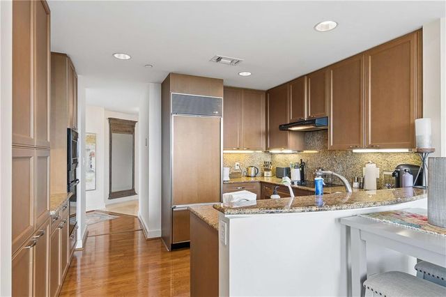 700 Park Regency Place NE 1607, Atlanta, GA 30326