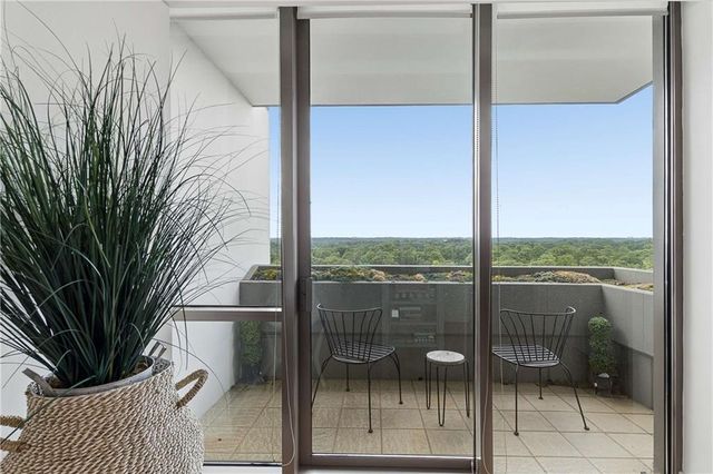 700 Park Regency Place NE 1607, Atlanta, GA 30326