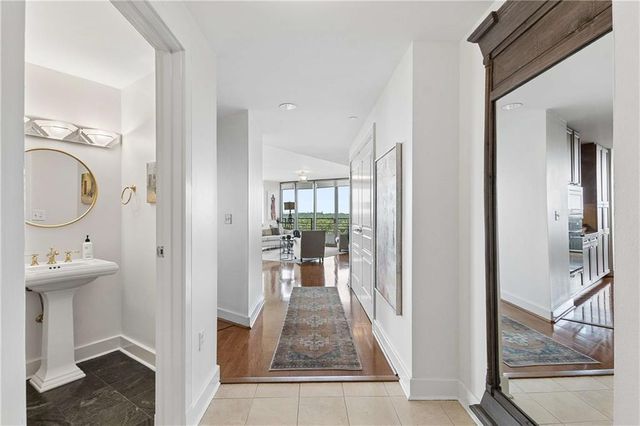 700 Park Regency Place NE 1607, Atlanta, GA 30326