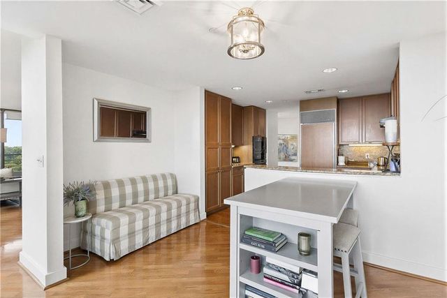 700 Park Regency Place NE 1607, Atlanta, GA 30326