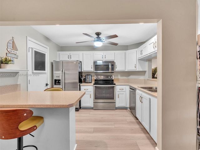 1958 E Discovery Circle E, Deerfield Beach, FL 33442