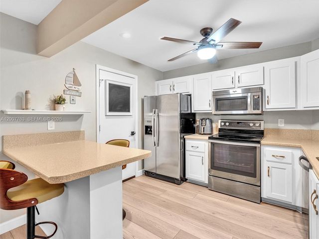 1958 E Discovery Circle E, Deerfield Beach, FL 33442