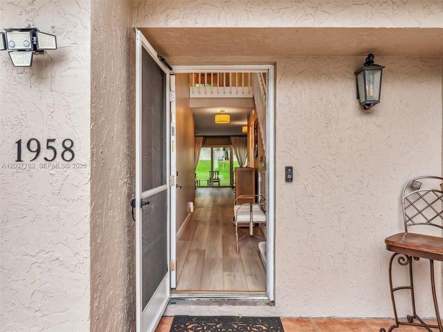 1958 E Discovery Circle E, Deerfield Beach, FL 33442