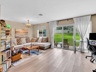 1958 E Discovery Circle E, Deerfield Beach, FL 33442