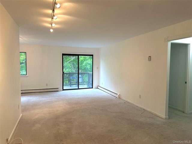 3 LOUDON Drive 6, Fishkill, NY 12524