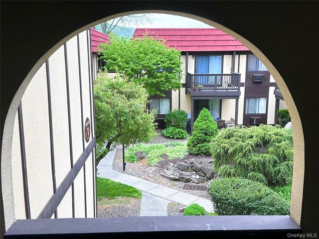3 LOUDON Drive 6, Fishkill, NY 12524