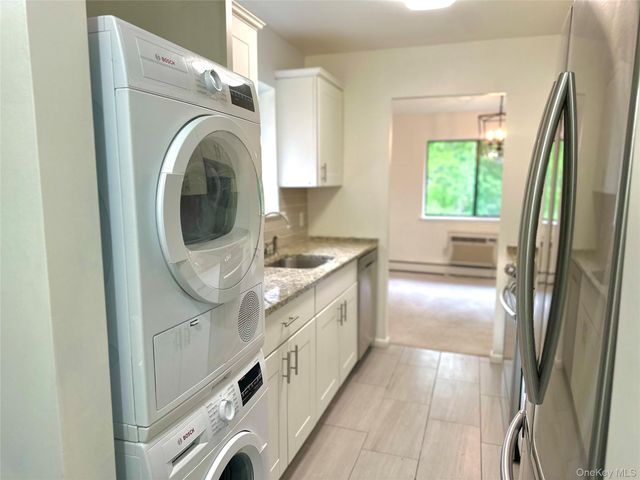 3 LOUDON Drive 6, Fishkill, NY 12524
