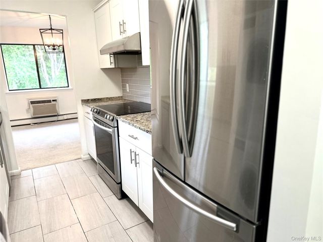 3 LOUDON Drive 6, Fishkill, NY 12524