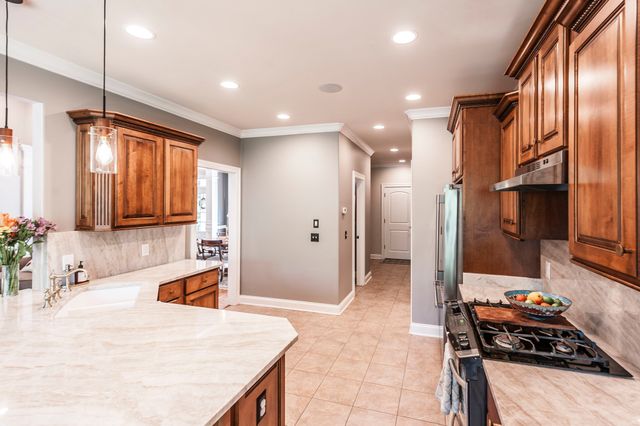 112 Turning Leaf Way, Hendersonville, TN 37075