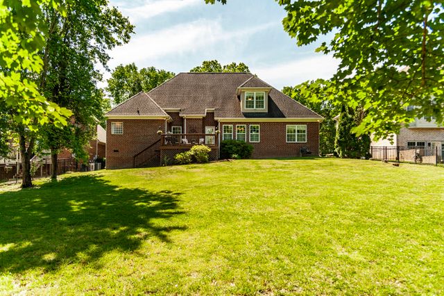 112 Turning Leaf Way, Hendersonville, TN 37075