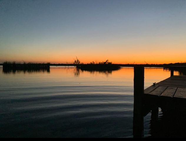 236 Middle Bayou Trail, Angleton, TX 77515