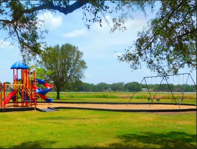 236 Middle Bayou Trail, Angleton, TX 77515