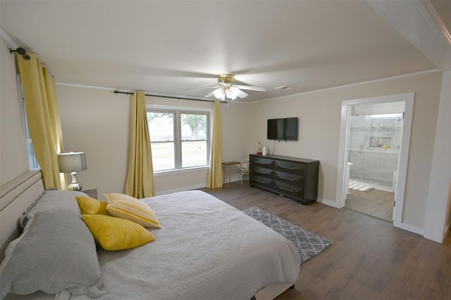 1013 Quail Lane, Eagle Lake, TX 77434