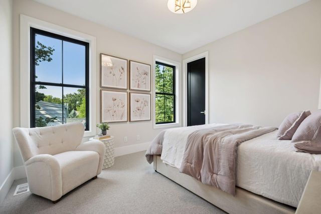 5341 Kellogg Avenue, Edina, MN 55424