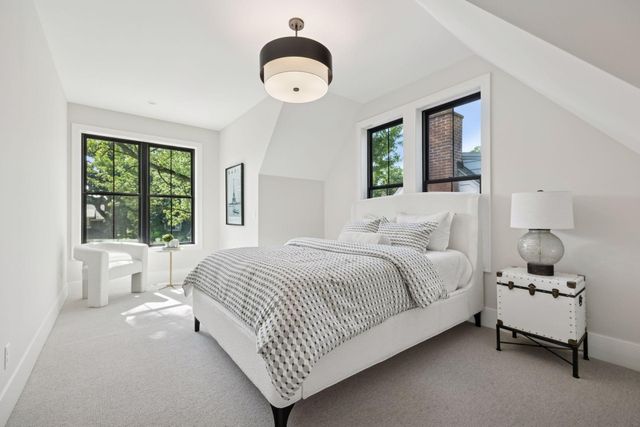 5341 Kellogg Avenue, Edina, MN 55424