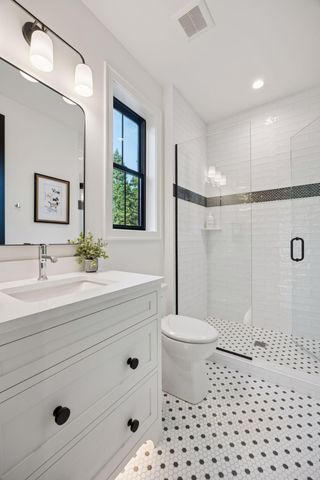 5341 Kellogg Avenue, Edina, MN 55424