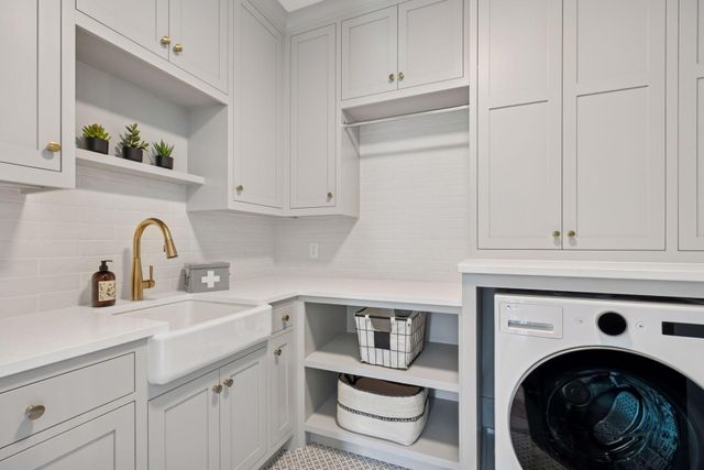 5341 Kellogg Avenue, Edina, MN 55424