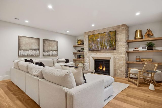 5341 Kellogg Avenue, Edina, MN 55424